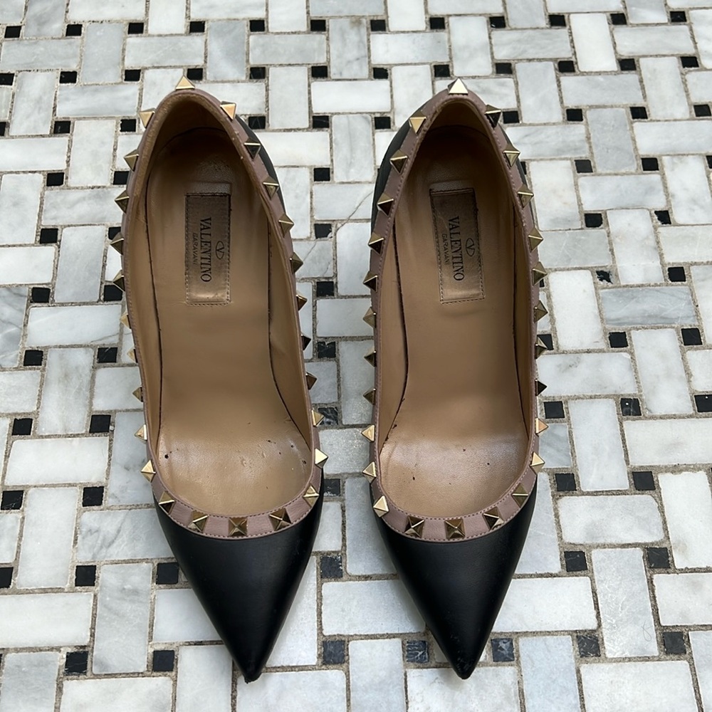 Valentino Garavani  rockstud pumps Black